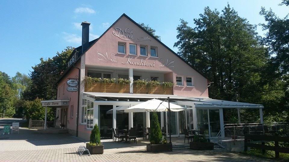 Hotel Konditorei Cafe Dora Munchberg Exterior photo